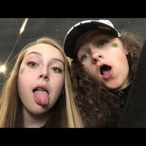 Meet your Posher, Caroline